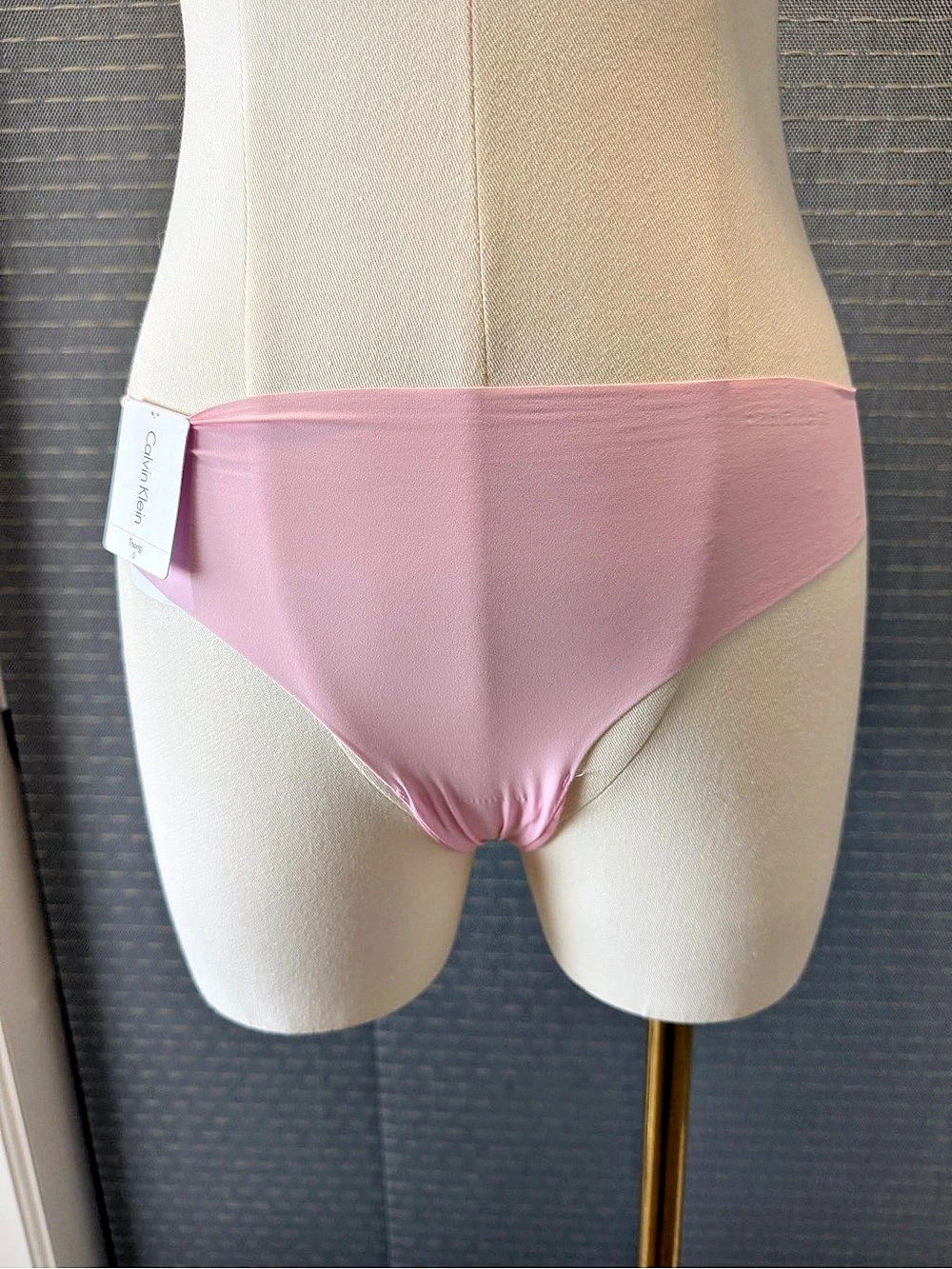 Calvin Klein Invisibles Pink Seamless Thong